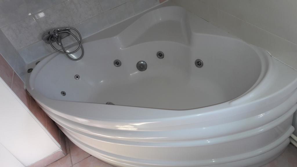 Motel Kotva Ivanka pri Dunaji Bagian luar foto
